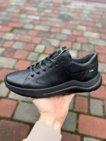 чоловічі кросівки 713-I