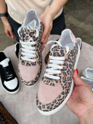 жіночі кросівки BM-186