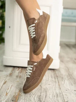 жіночі кросівки BM-201