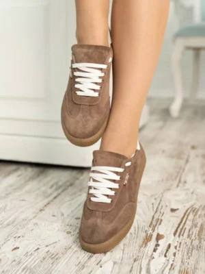 жіночі кросівки BM-201