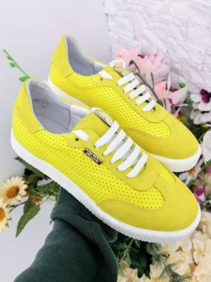 жіночі кросівки BM-211