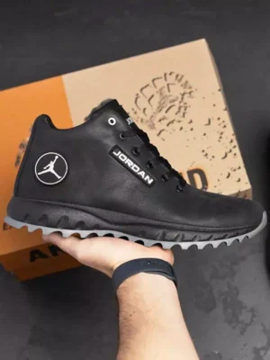 мужские зимние кроссовки J-030