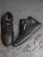 мужские зимние кроссовки J-030