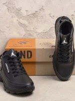 мужские зимние кроссовки J-105