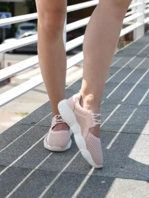 жіночі кросівки BM-200