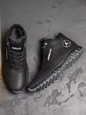 чоловічі зимові кросівки J-030